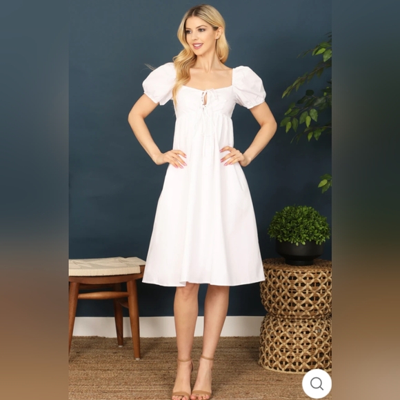 White Dress Puff Sleeve Keyhole Multi-layered Renaissance Spring Wedding Dress - Picture 2 of 6